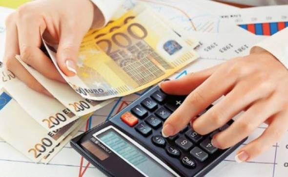 Αποπληρωμή των χρεών προς τον e-ΕΦΚΑ σε έως 100 δόσεις – Η εισήγηση για τις επιχειρήσεις με χρέη στα Ταμεία