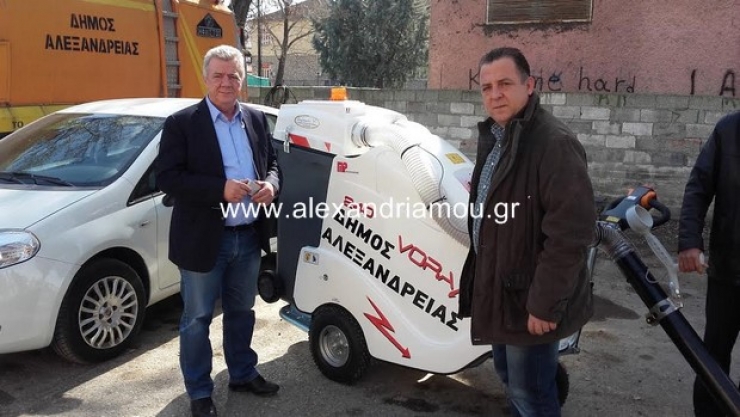 Ηλεκτρικό σάρωθρο πεζού χειριστή προμηθεύτηκε η υπηρεσία καθαριότητας του Δ. Αλεξάνδρειας