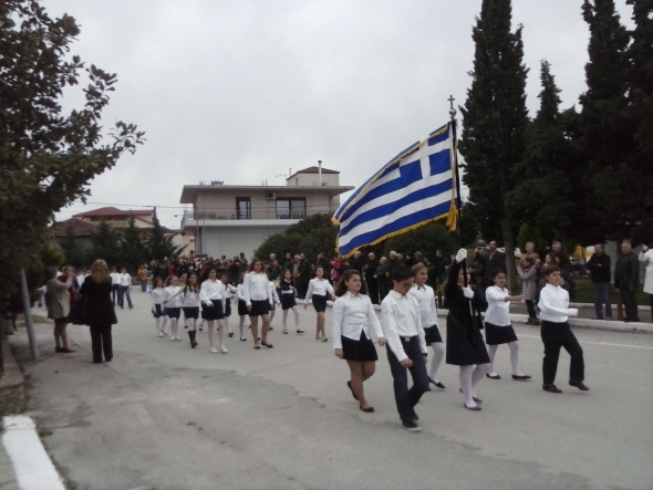 Πλήθος κόσμου παραβρέθηκε στις εορταστικές εκδηλώσεις για την επέτειο της 25ης Μαρτίου στο Κλειδί Ημαθίας.