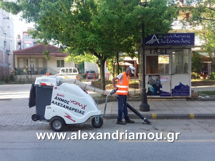 Η πρώτη ¨επαγγελματική βόλτα¨ της ηλεκτρικής σκούπας του Δήμου Αλεξάνδρειας