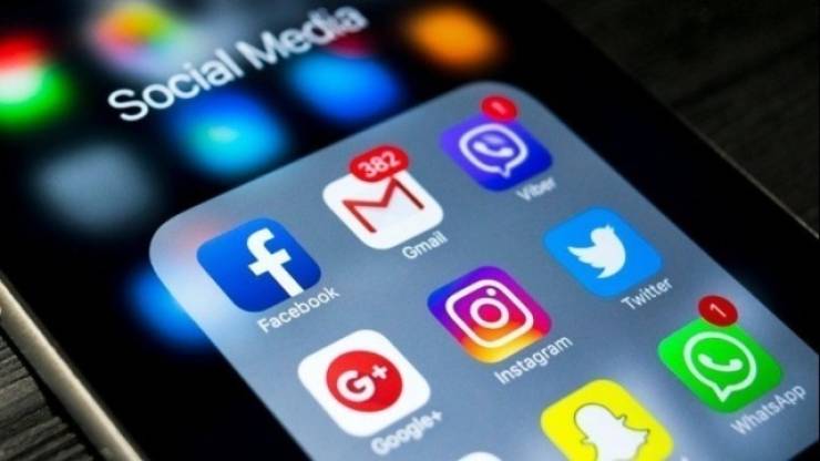 Εθισμός ανηλίκων στα Social Media: Καμπανάκι από την Κομισιόν