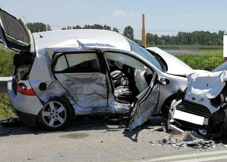 Σοβαρό τροχαίο τριών οχημάτων με τραυματίες στο δρόμο Γιαννιτσών-Αλεξάνδρειας (φωτο)