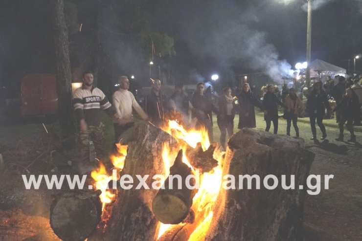 Πλήθος κόσμου στα Κόλιαντα &amp; τον Φανό στα Τρίκαλα Ημαθίας