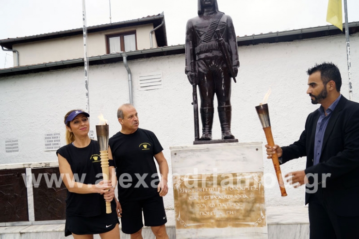 Εκδηλώσεις μνήμης της Ποντιακής Γενοκτονίας στην Βέροια-Λαμπαδηδοφορία από Αλεξάνδρεια &amp; Νάουσα